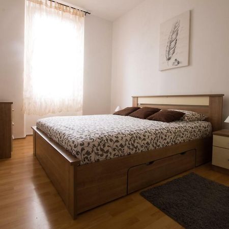 Apartment Eva Pula Exteriér fotografie